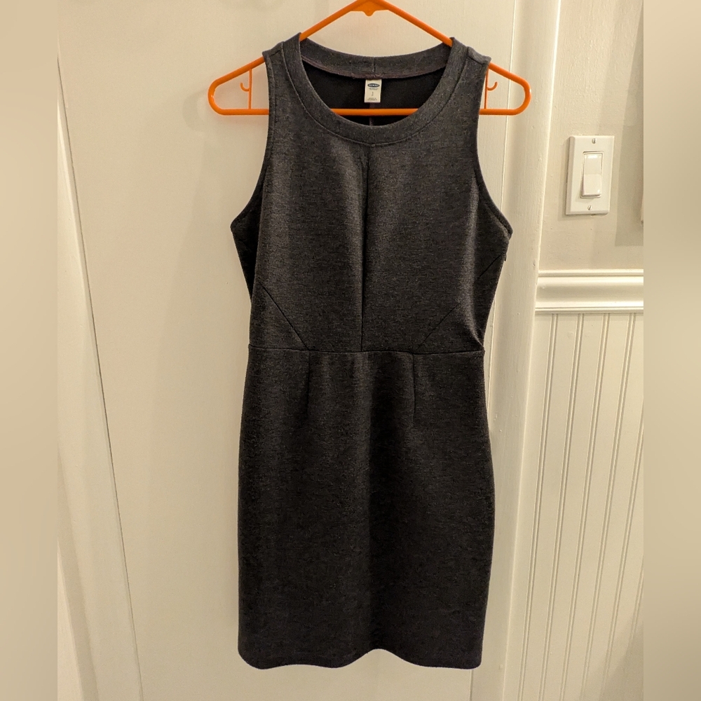 Elegant Gray Sleeveless Dress